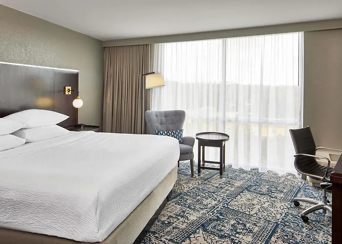 Four Points By Sheraton Downtown Hotel