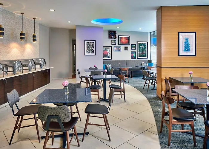 Four Points By Sheraton Downtown Hotel 4*