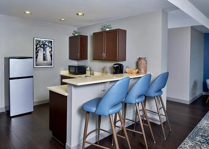 Four Points By Sheraton Downtown Hotel