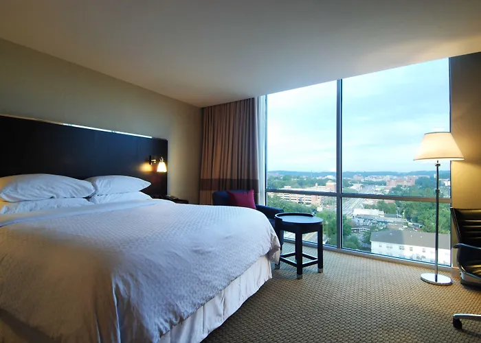 Four Points By Sheraton Downtown