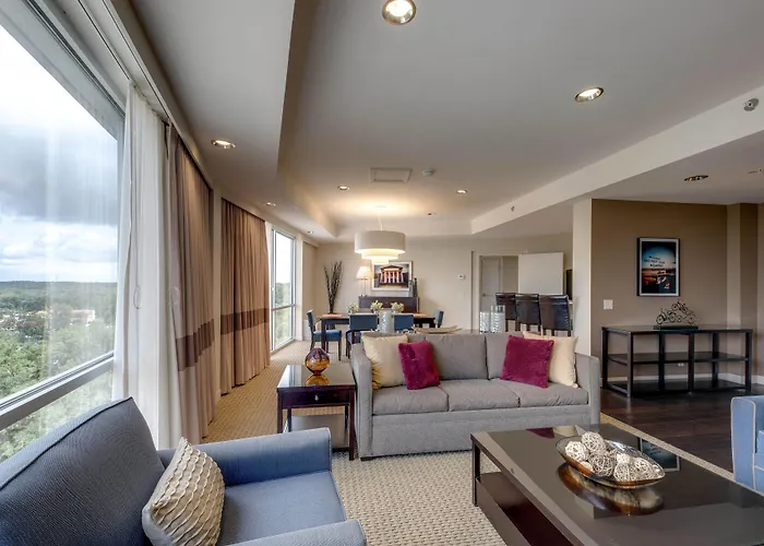 Four Points By Sheraton Downtown Hotel 4*
