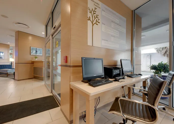 Four Points By Sheraton Downtown Hotel 4*