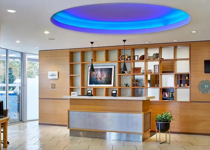 Hotel Four Points By Sheraton Downtown 4*