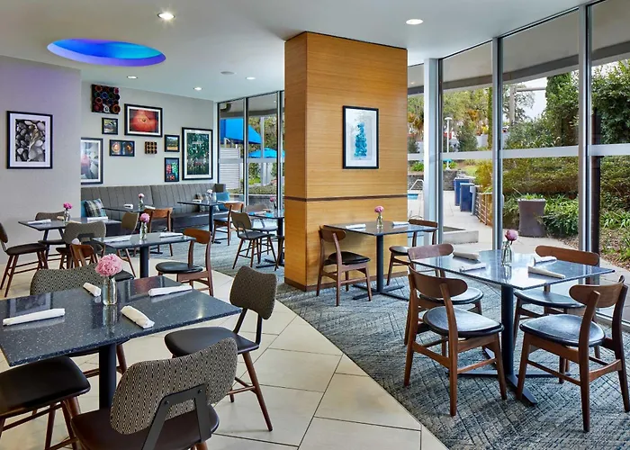 Four Points By Sheraton Downtown Hotel
