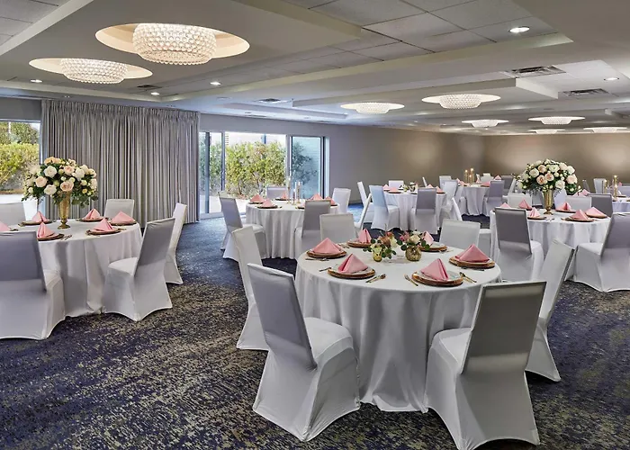 Four Points By Sheraton Downtown