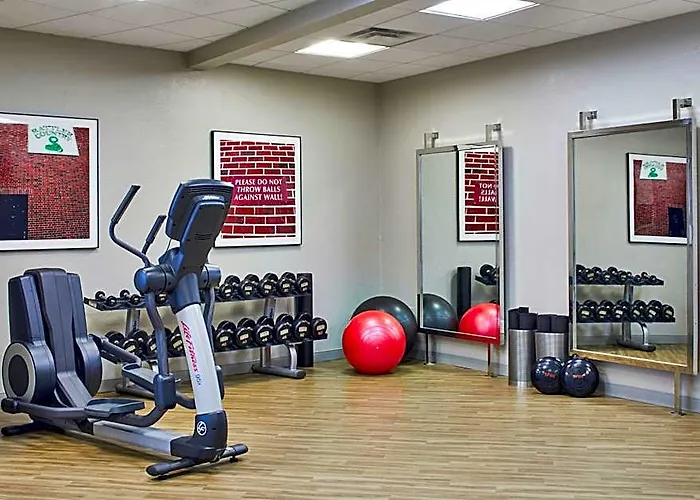 Four Points By Sheraton Downtown 4*