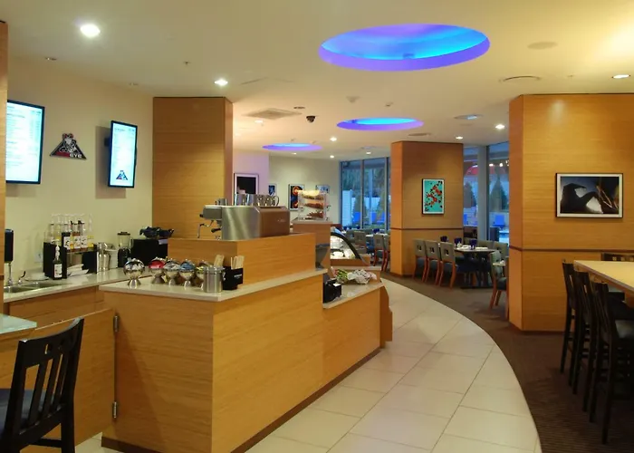 Four Points By Sheraton Downtown 4*