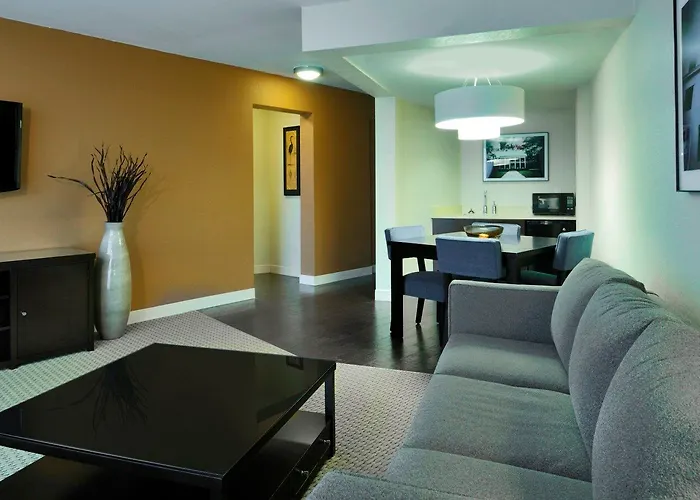 Hotel Four Points By Sheraton Downtown