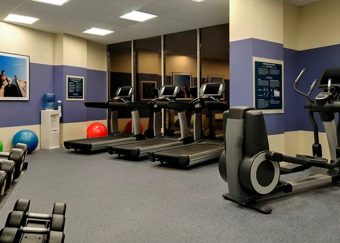 Hotel Four Points By Sheraton Downtown 4*