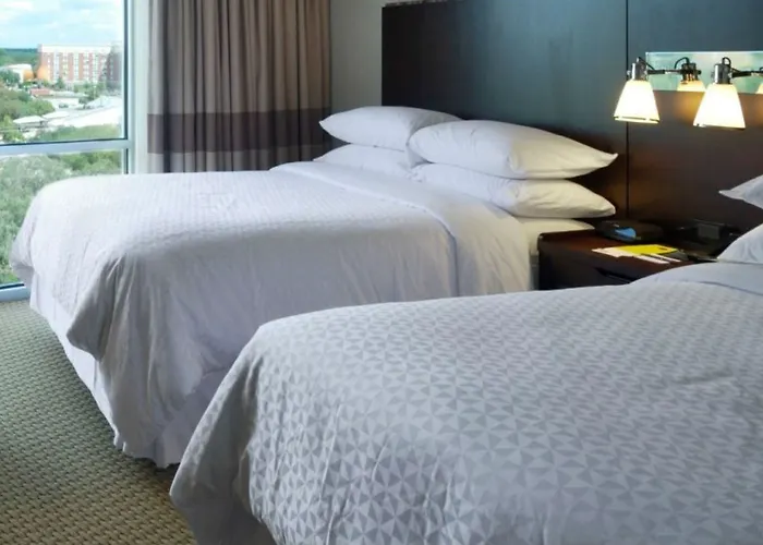 Four Points By Sheraton Downtown Hotel