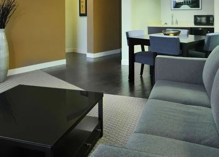Hotel Four Points By Sheraton Downtown 4*