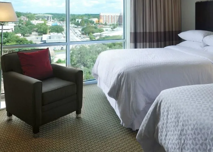 Four Points By Sheraton Downtown Hotel